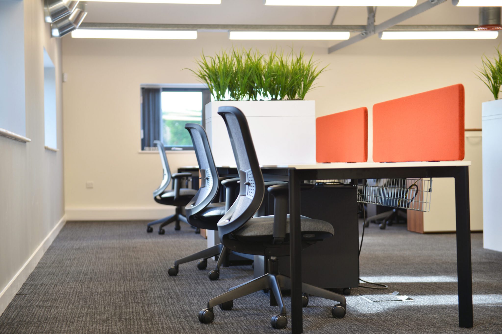 How to introduce desk sharing and reimagine your office space